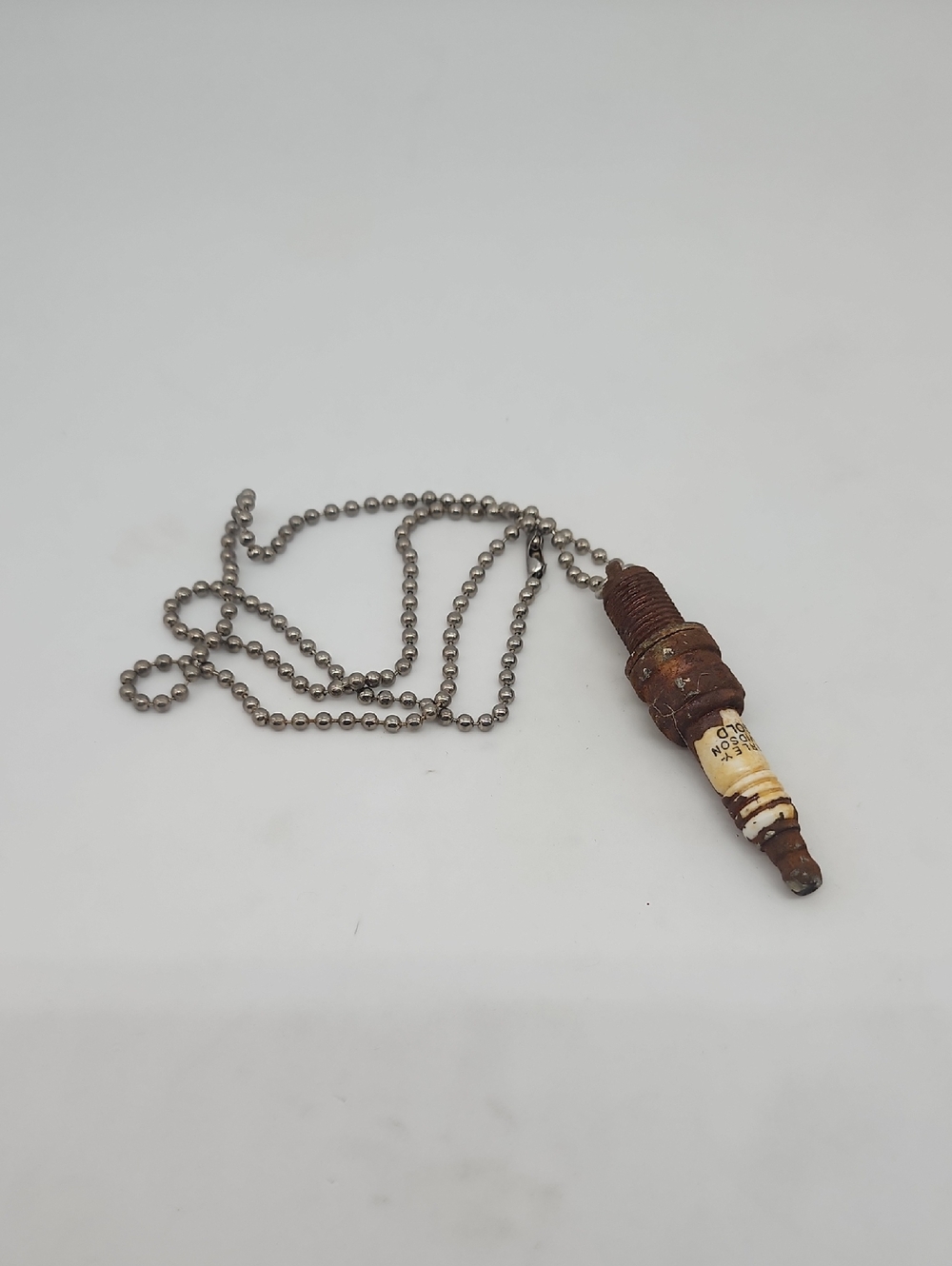 GASOLINE GLAMOUR RUSTY SPARKPLUG NECKLACE